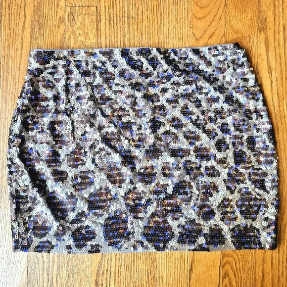 Express sequin mini skirt size XS - Picture 2 of 3